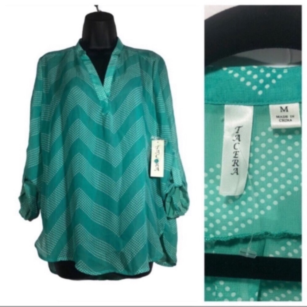 NWT TACERA Women’s Sz Med Green & White Sheer Vneck top Chevron Green & White